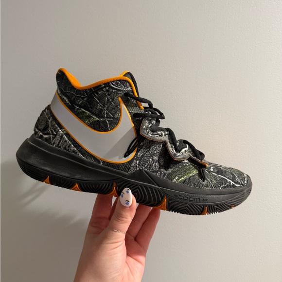 Men's Kyrie 5 Taco PE
